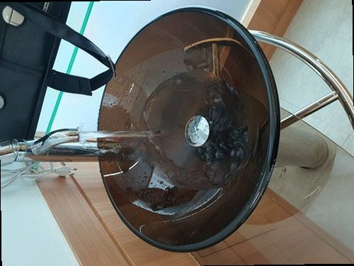 양평 용문면 하수구막힘 배수구 주변 상태와 물 빠짐을 확인하는 모습